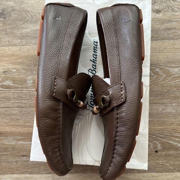 Tommy Bahama. Men’s shoes. Excellent condition. Size 9D. With original box. - Picture 9 of 10